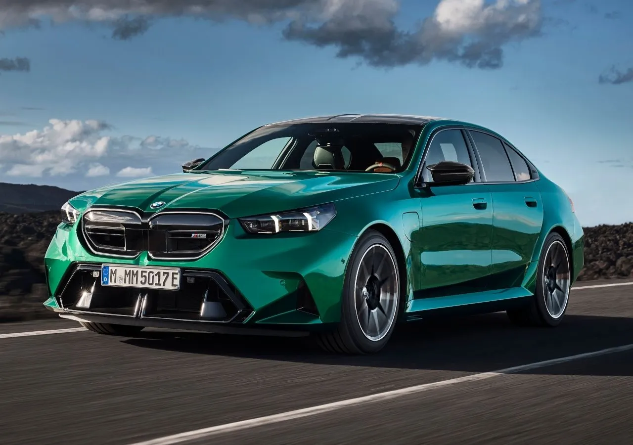 Адаптація та переробка фар BMW M5 G90 США на Євро
