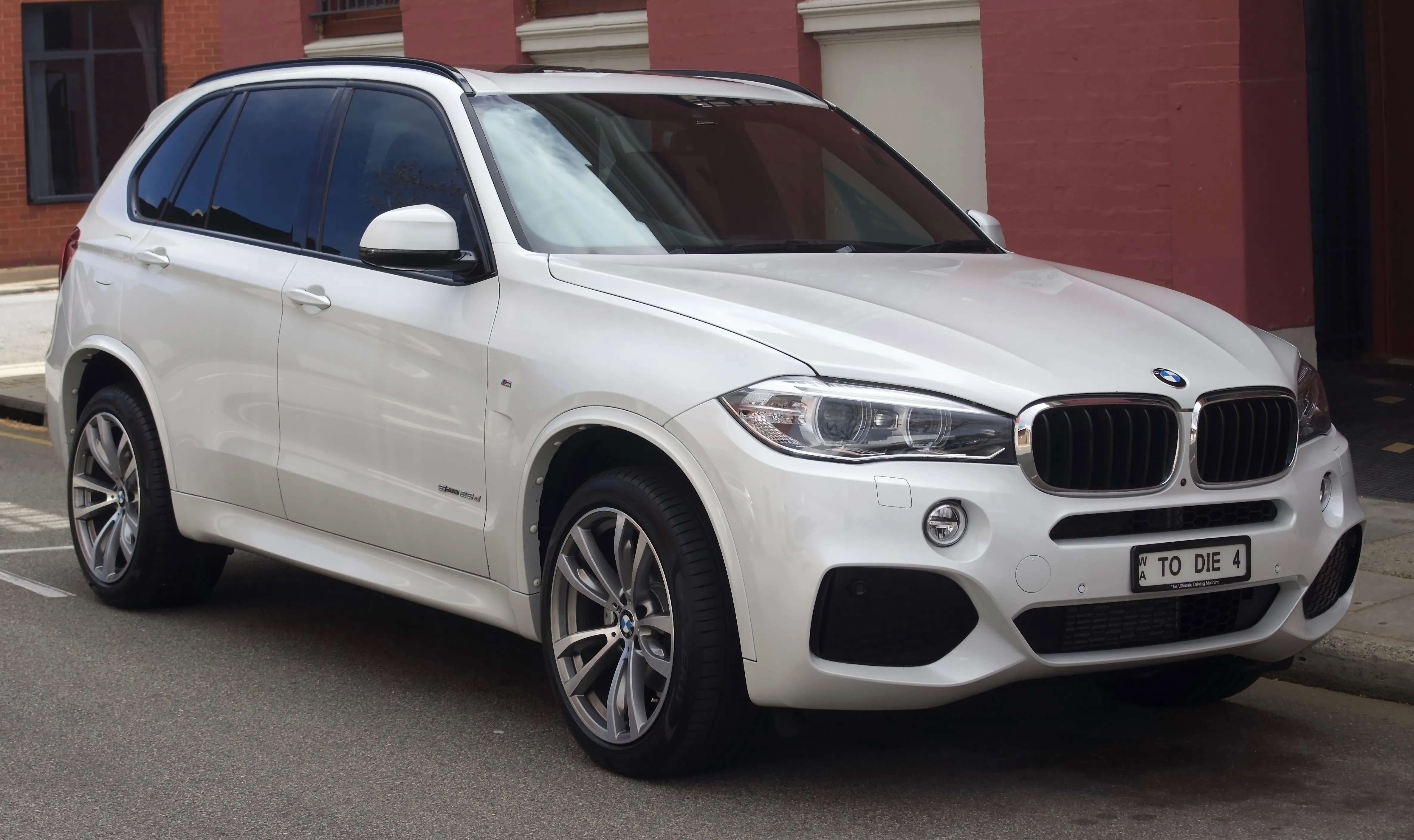 Адаптація та переробка фар BMW X5 F15 США на Євро