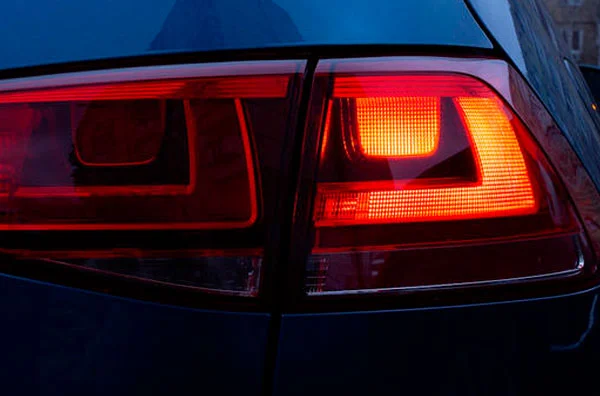 Volkswagen Golf LED задні ліхтарі з бурштиновими (жовтими) поворотниками — Євро-стандарт